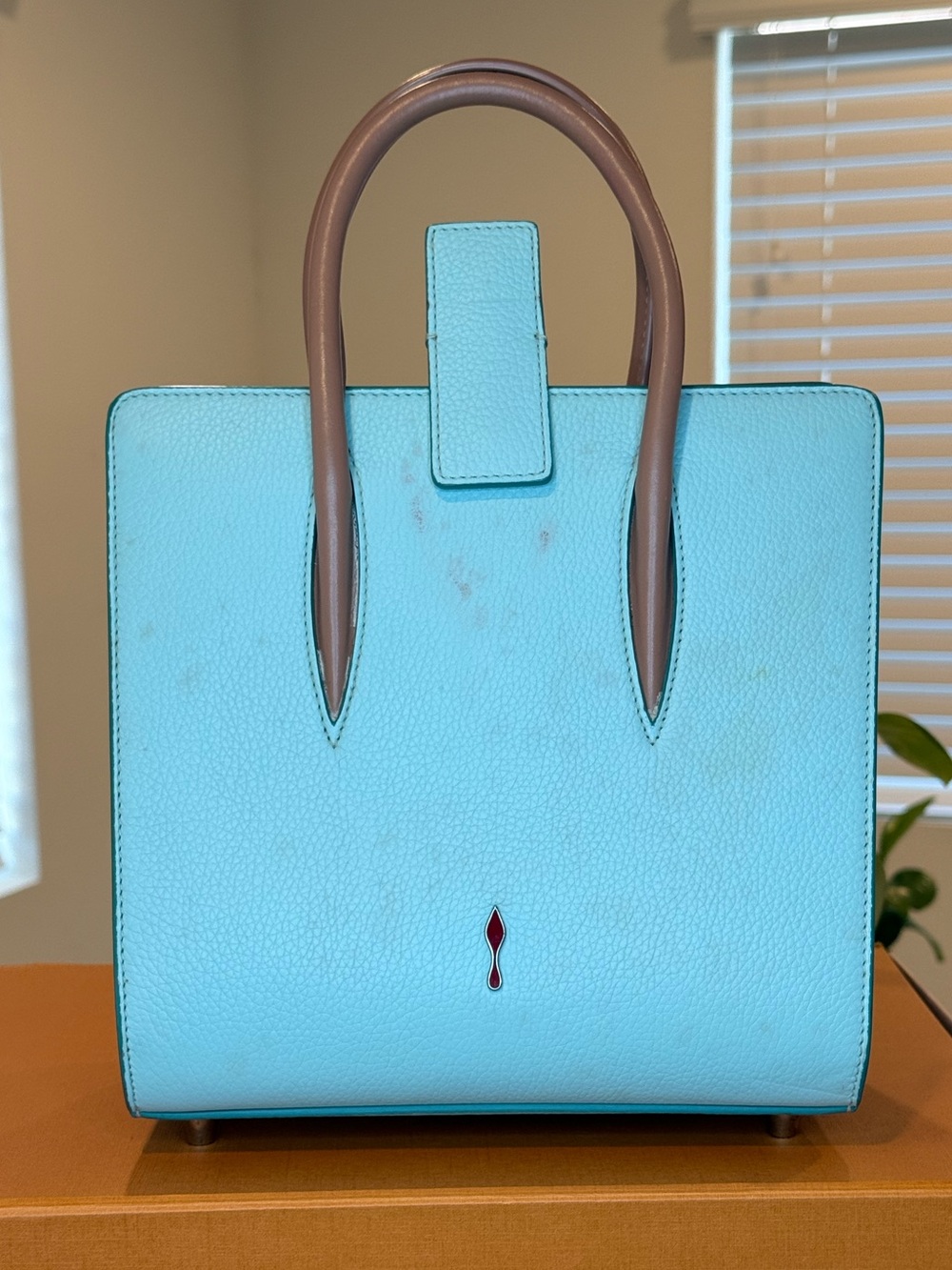 ๐น๐๐๐ Christian Louboutin Mint Green and Tan Leather handles with Red Inside tote - Picture 4 of 16
